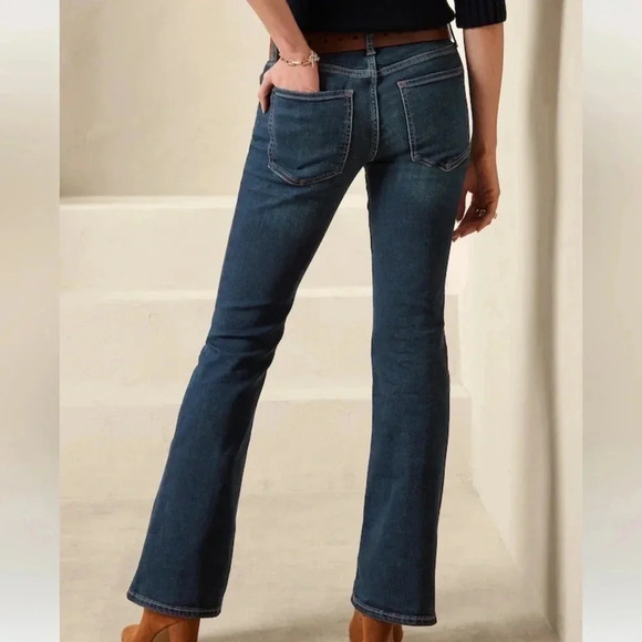 Banana Republic Vintage Stretch Low-Rise Bootcut Jean - Picture 3 of 13